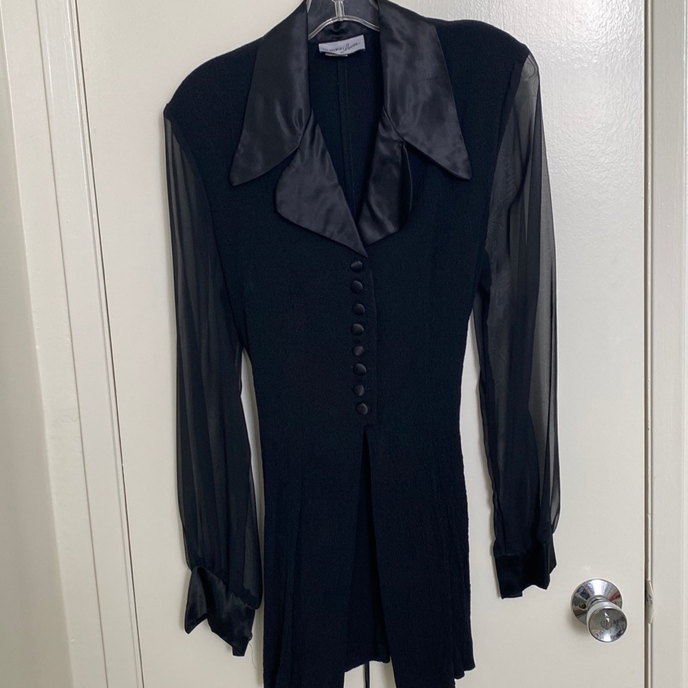 Black sheer sleeved top tunic